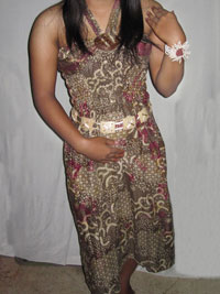  'Batik Anak dengan tali dileher - Abstract' 