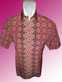  'Tile Daun Semanggi Motif Batik Warna Dasaran Merah Teratur Unique' 
