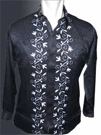  'Baju Batik Panjang Dominan Hitam Keunguan Motif halus dedaunan' 